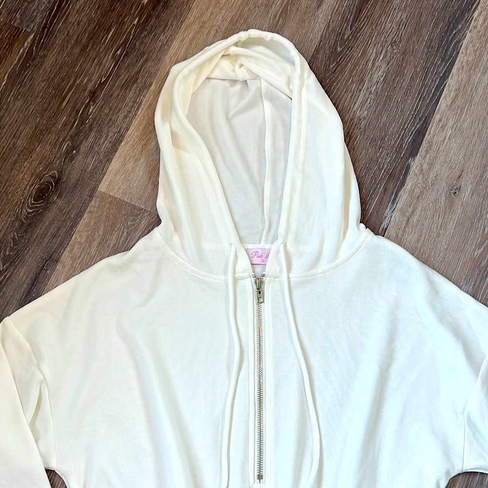 Pink Lily White Hooded Romper - Picture 3 of 11